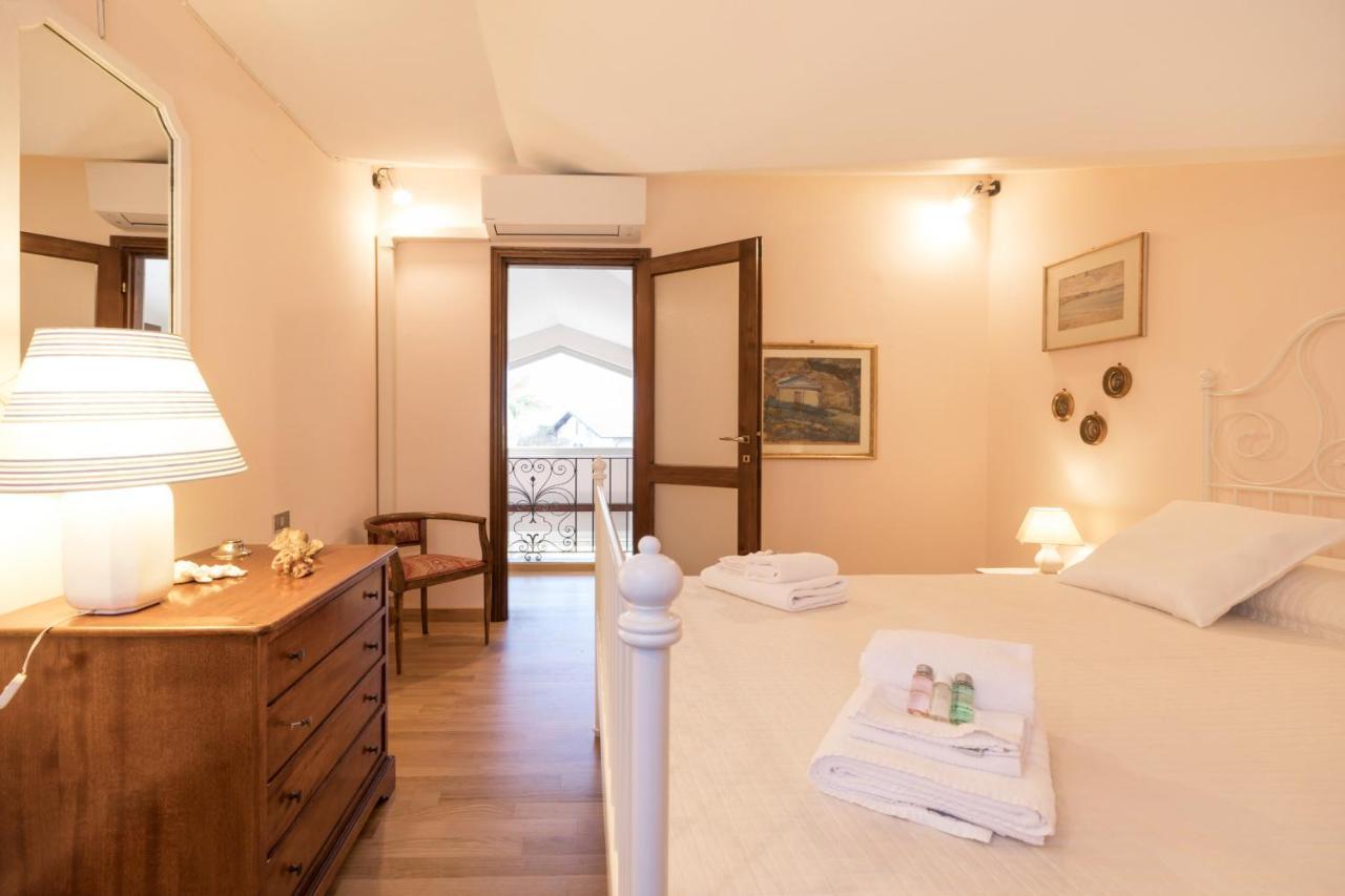 Maison Jaune By Wonderful Italy เบลลาโจ ภายนอก รูปภาพ